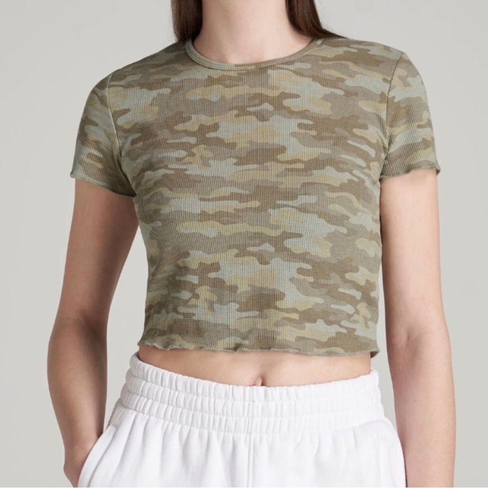 AE - Camo Ribbed Crop Tee